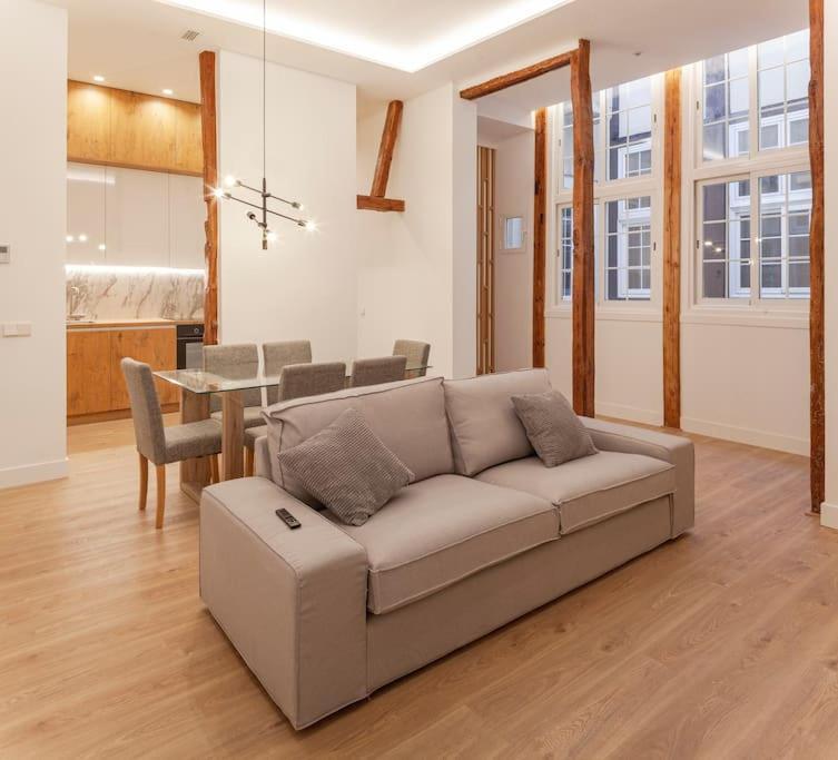 Centro III Calle Carrera De San Jeronimo 3Br 3Bh Madrid Bagian luar foto