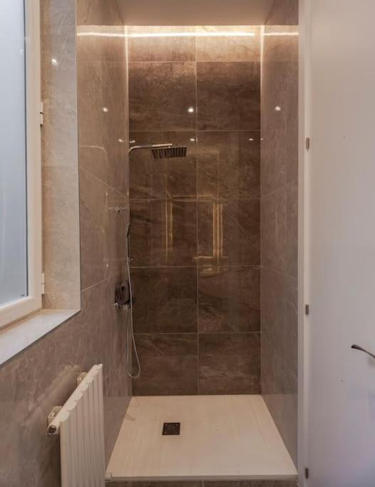 Centro III Calle Carrera De San Jeronimo 3Br 3Bh Madrid Bagian luar foto