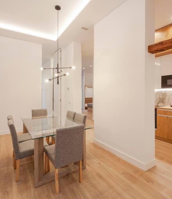Centro III Calle Carrera De San Jeronimo 3Br 3Bh Madrid Bagian luar foto